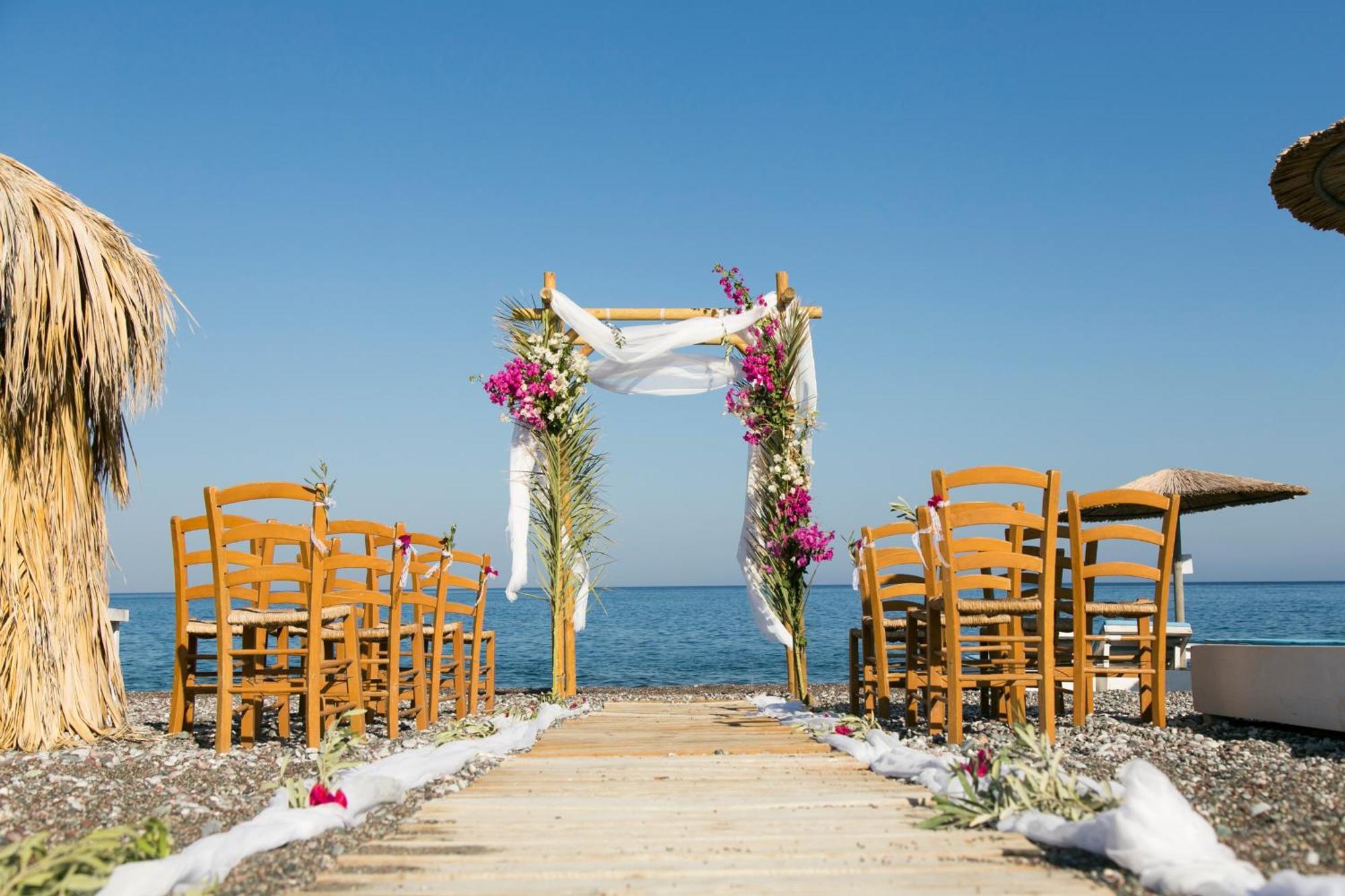 Eco Beach And Magic Garden Hotel Jenádi Kültér fotó
