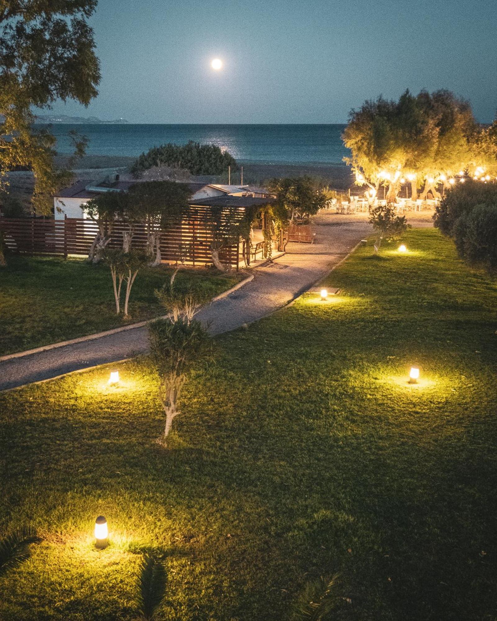 Eco Beach And Magic Garden Hotel Jenádi Kültér fotó